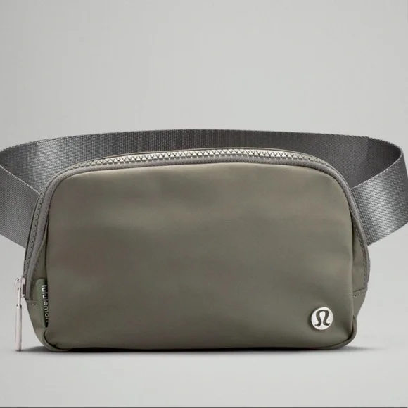 lululemon athletica Crossbody Bag - Picture 3 of 6